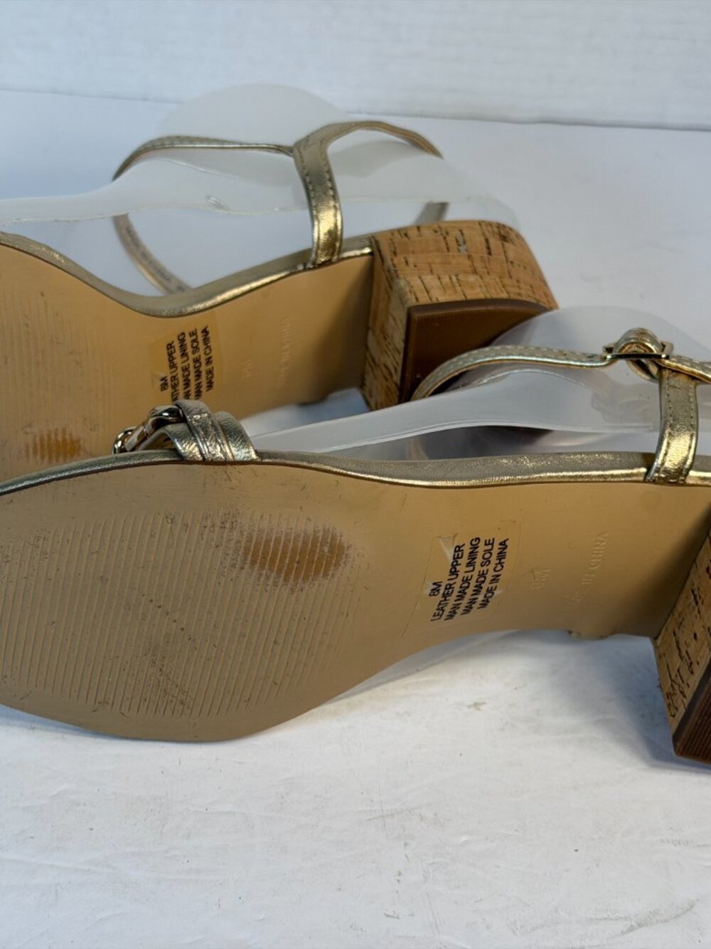 Women's size 8 Golden sandals - Picture 6 of 16
